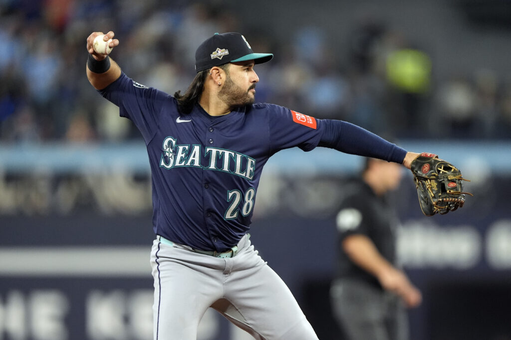 Mariners Remain Interested In Re-Signing Eugenio Suarez
