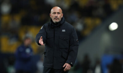 RIYADH, SAUDI ARABIA - DECEMBER 19: Vincenzo Italiano, Head Coach of Bologna FC 1909, reacts during the Supercoppa Italiana semifinal match between Bologna FC 1909 and FC Internazionale at King Saud University Stadium on December 19, 2025 in Riyadh, Saudi Arabia. (Photo by Yasser Bakhsh/Getty Images)