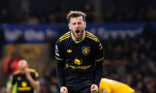 Mason Mount expresses his delight after Wolves 1 Man Utd 4 08 December 2025