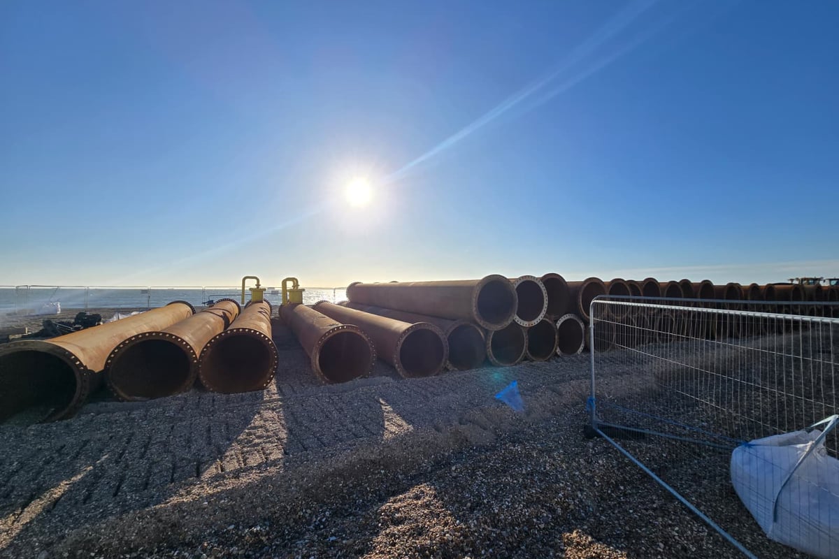 Giant pipes used to import thousands of tonnes of shingle are dismantled in Southsea