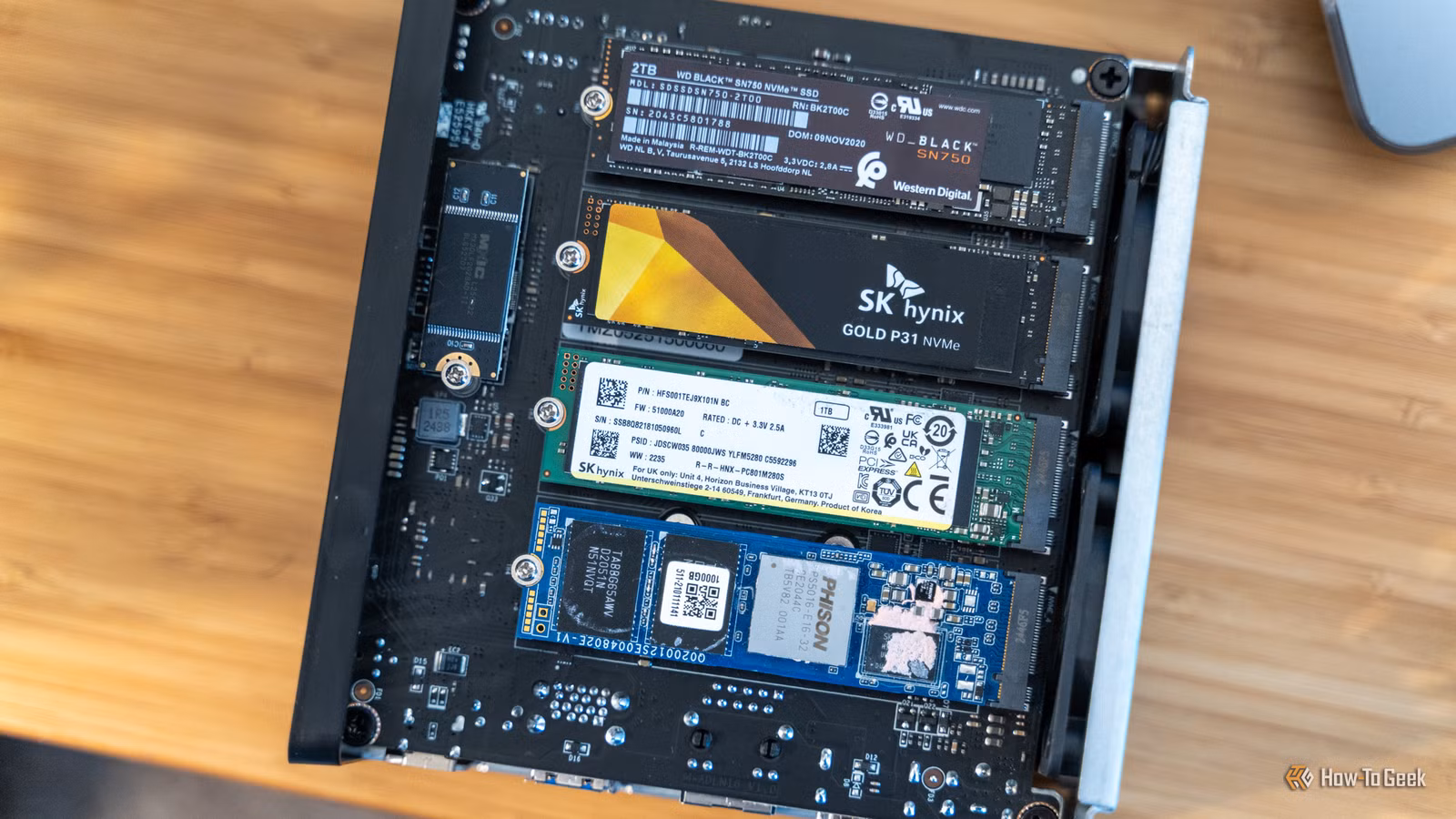 This $400 all-SSD NAS is the ultimate homelab starter kit