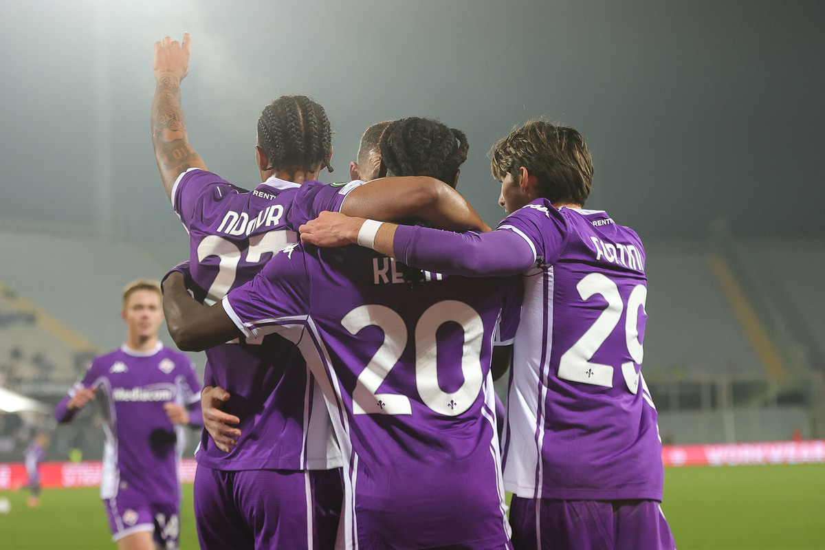 FLORENCE, ITALY - DECEMBER 11: Moise Kean of ACF Fiorentina celebrates after scoring a goal during the UEFA Conference League 2025/26 League Phase MD5 match between ACF Fiorentina and FC Dynamo Kyiv at Stadio Artemio Franchi on December 11, 2025 in Florence, Italy. (Photo by Gabriele Maltinti/Getty Images)