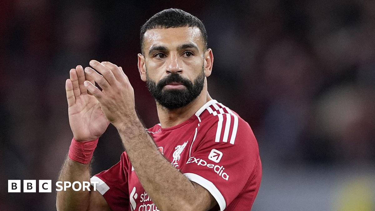 Mohamed Salah applauding while playing for Liverpool