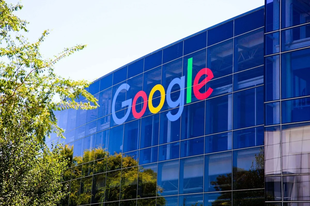 Alphabet (GOOGL) Stock: Google Cloud Lands Major AI Coding Partnership With Replit