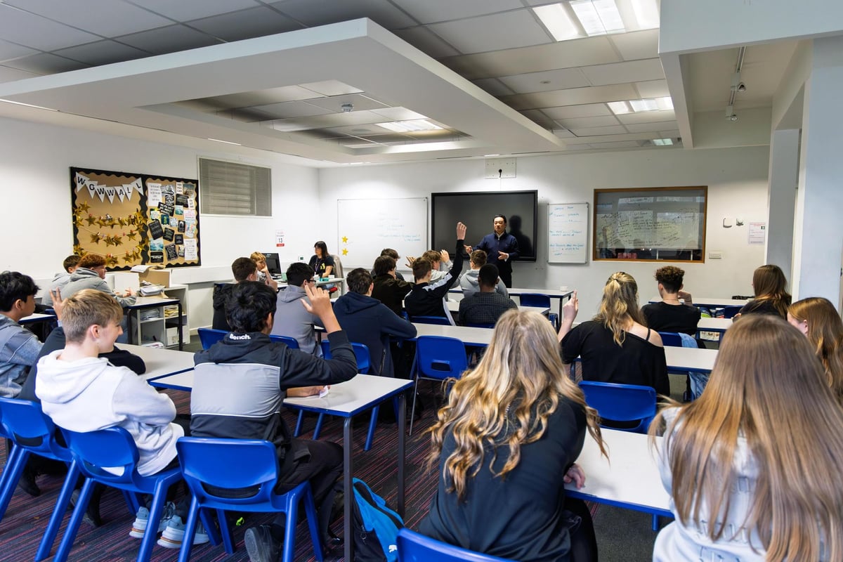 MP Alan Mak meets pupils at Havant Academy during UK Parliament Week