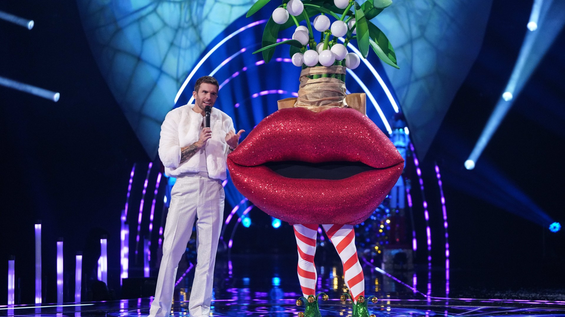 Masked Singer Christmas special winner revealed as TV legend unmasked in Boxing Day episode