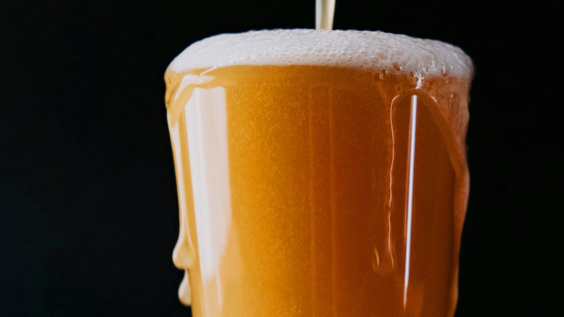 our top-tested picks for pub-quality pours at home, plus the NitroSurge deal trending now