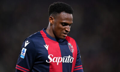 BOLOGNA, ITALY - SEPTEMBER 28: Jhon Lucumi of Bologna reacts after receiving a red card during the Serie A match between Bologna and Atalanta at Stadio Renato Dall