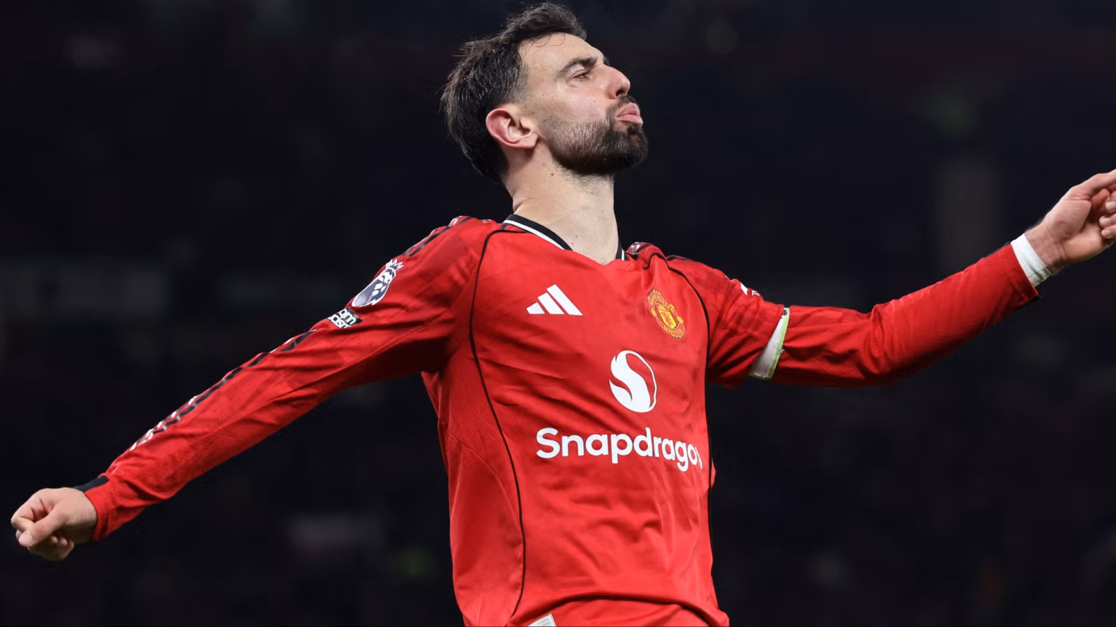 Man Utd open talks to sign PL "beast"