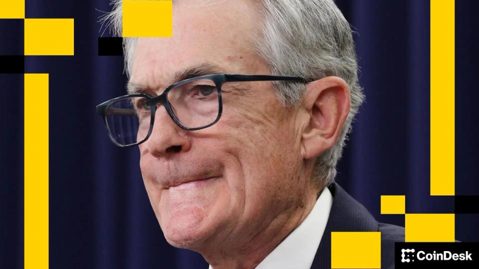 Bitcoin Steadies Around 90k With Liquidity Drained and a Fed Cut Fully Priced In