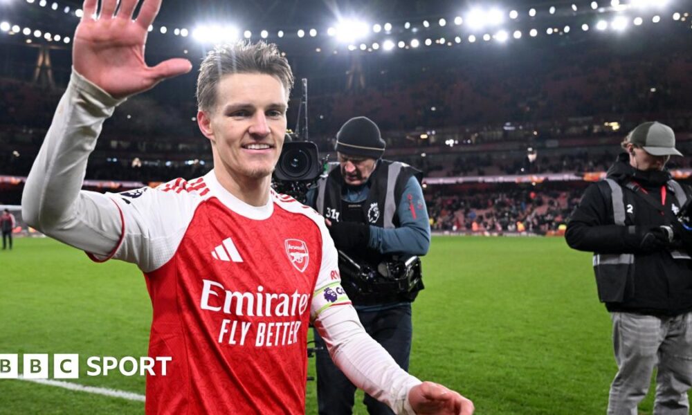 Premier League table - top six - 30 December 2025