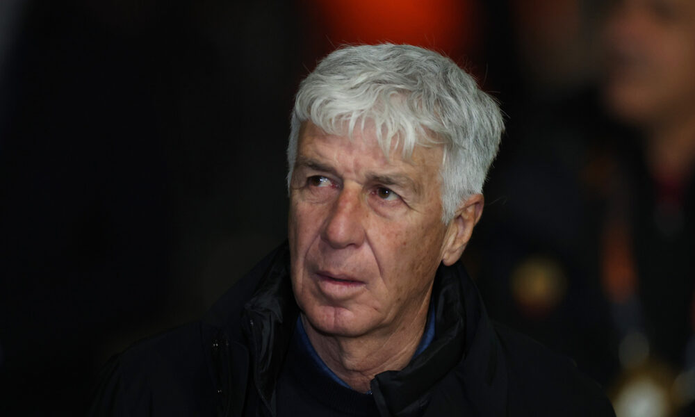 GLASGOW, SCOTLAND - DECEMBER 11: Gian Piero Gasperini, Head Coach of AS Roma, arrives at the stadium prior to the UEFA Europa League 2025/26 League Phase MD6 match between Celtic FC and AS Roma at Celtic Park on December 11, 2025 in Glasgow, Scotland. (Photo by Ian MacNicol/Getty Images)