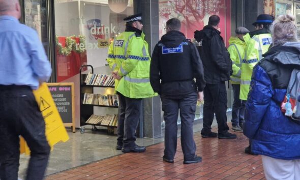 WATCH: Man given boot from Southsea Library by police and told to “go away”