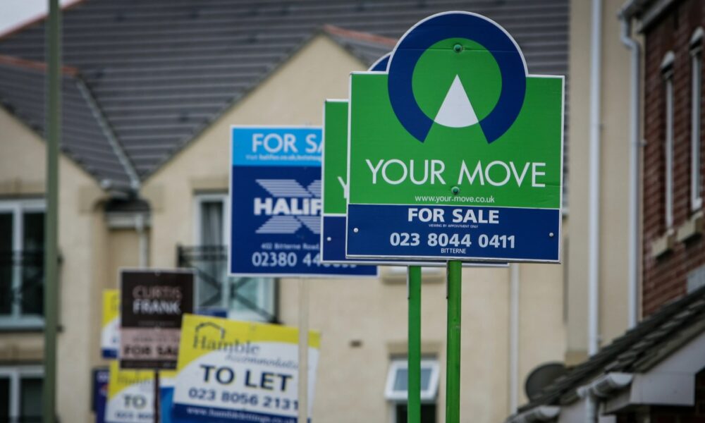 Mortgage rates to nosedive below 3% by spring after Bank of England cut