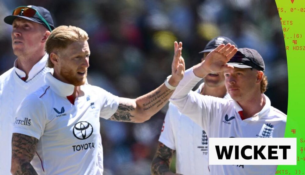Ben Stokes high fives Ollie Pope
