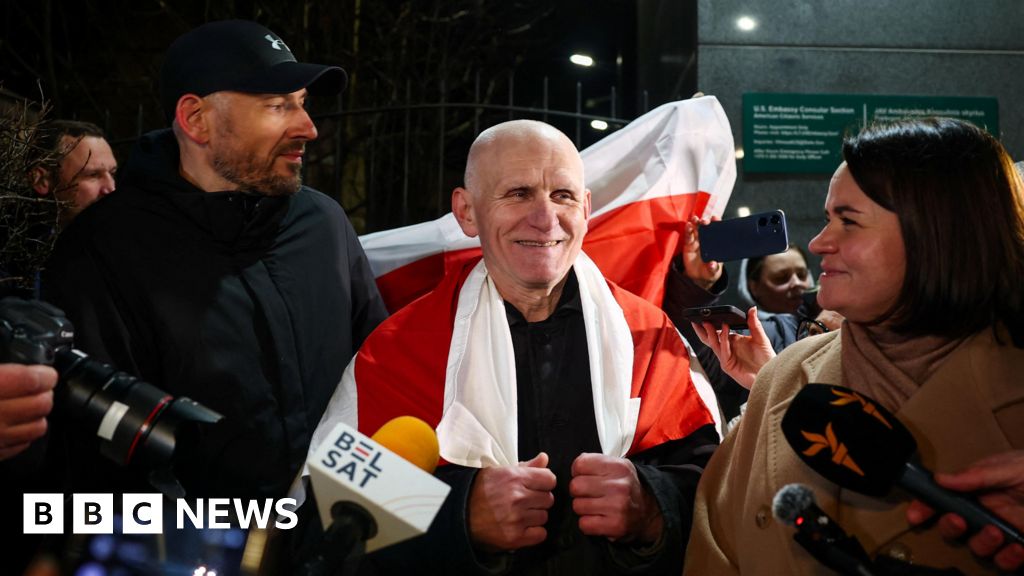 Belarus frees 123 prisoners as US lifts sanctions