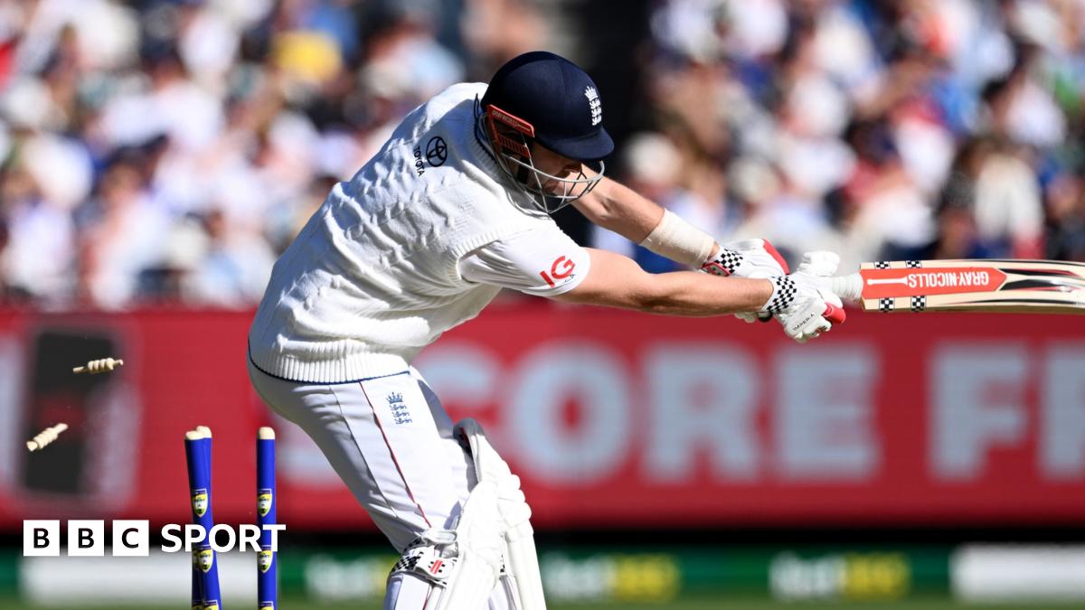 Shoaib Bashir bowling for England during training at the MCG