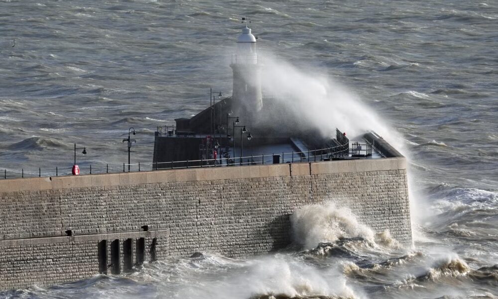 Bulletin AM briefing: Storm Bram strikes UK, multiple injuries following earthquake and Ashes injury update