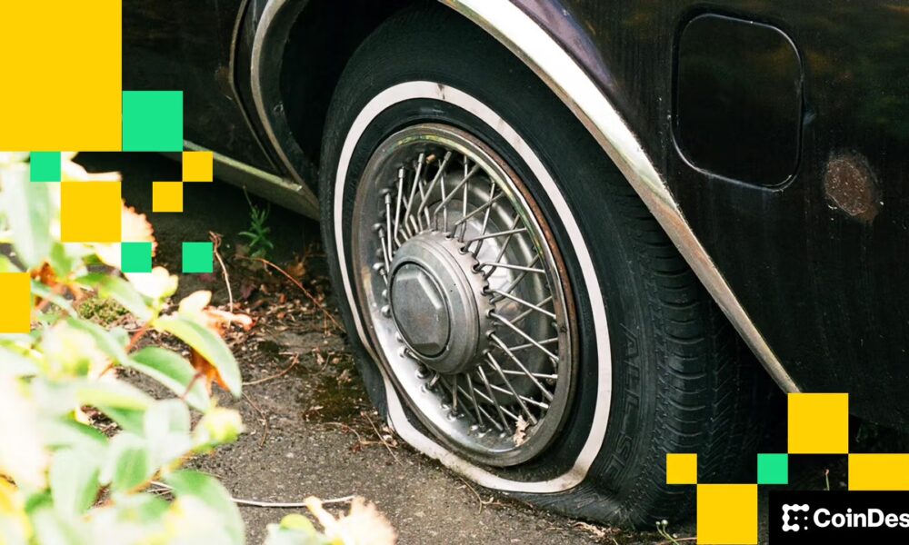 Bitcoin Treads Water After Fed Cut as Altcoin Slump Deepens