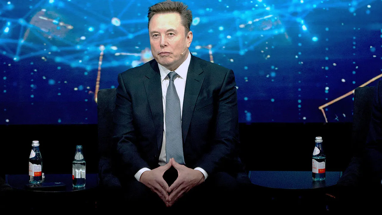 Elon Musk predicts AI will create universal high income