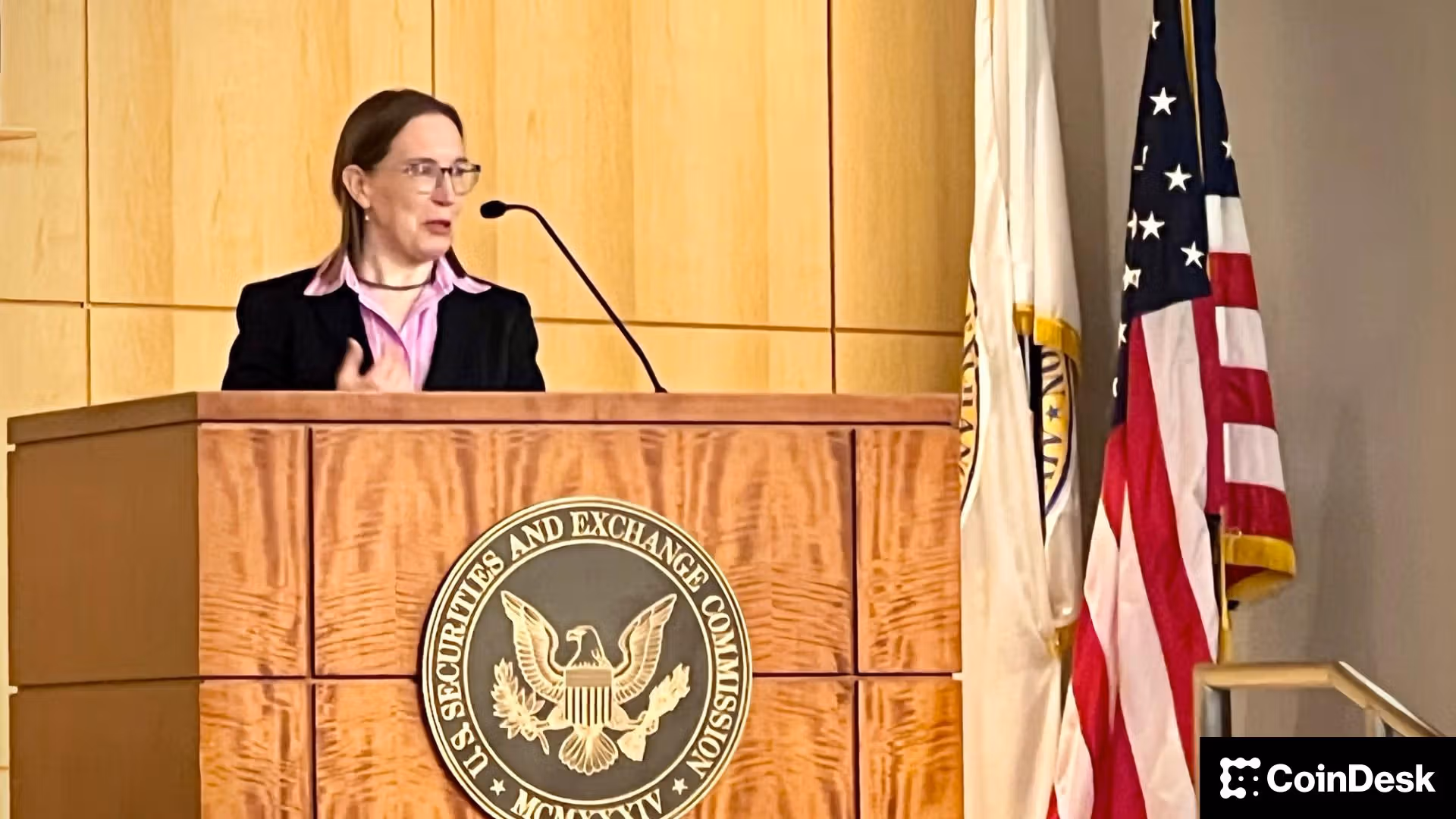 U.S. SEC aids brokers on crypto custody, looks more closely at ATS activity