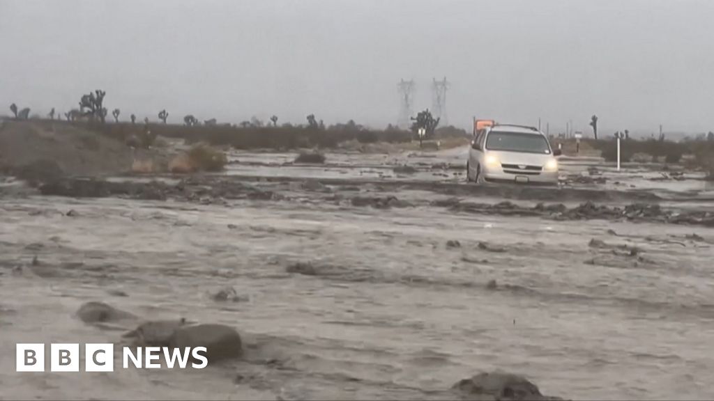 Powerful storm batters southern California