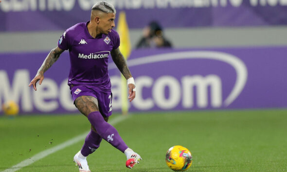 FLORENCE, ITALY - FEBRUARY 28: Domilson Cordeiro dos Santos known as Dodo of ACF Fiorentina in action during the Serie A match between Fiorentina and Lecce at Stadio Artemio Franchi on February 28, 2025 in Florence, Italy. (Photo by Gabriele Maltinti/Getty Images)