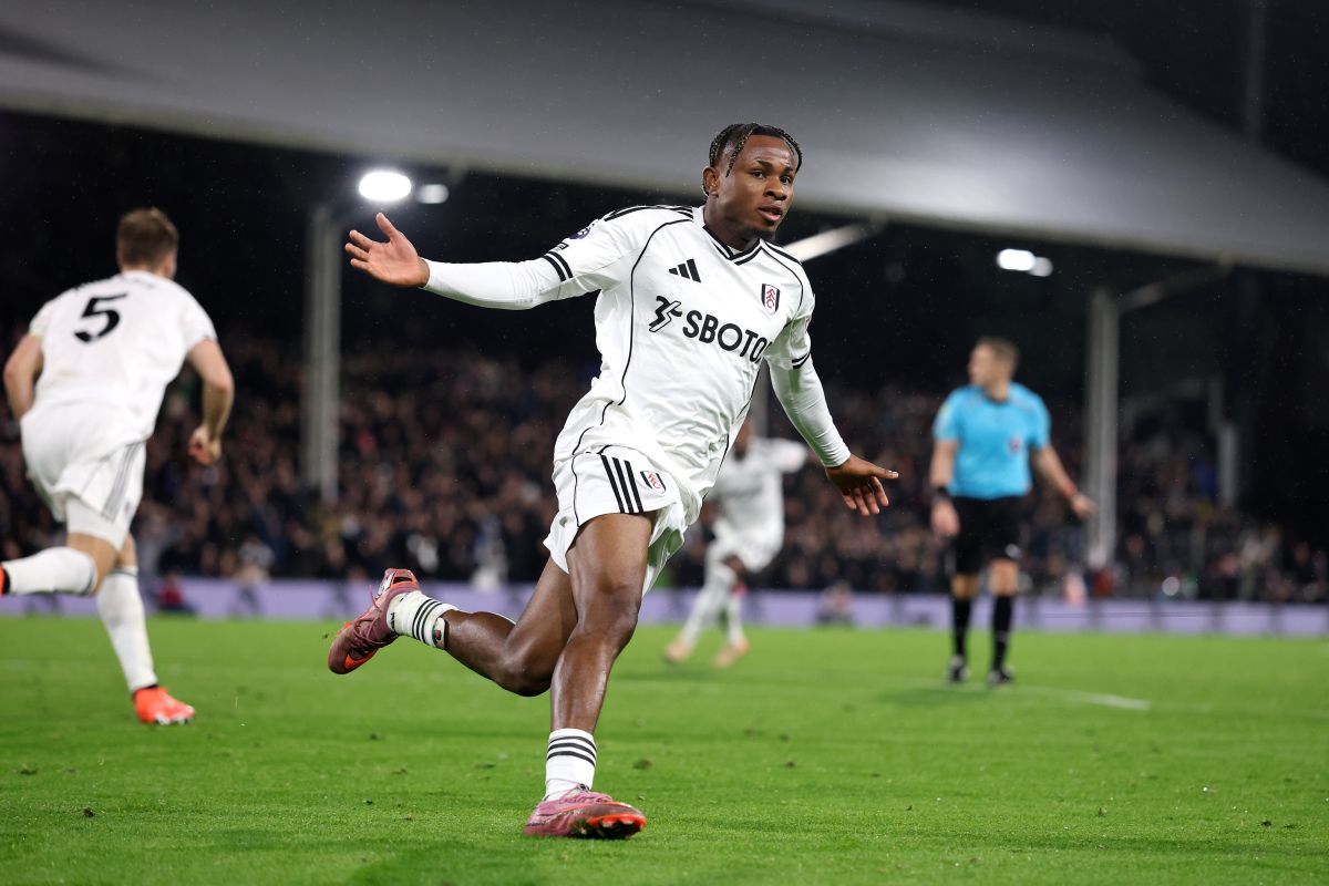 Samuel Chukwueze of Fulham celebrates scoring his team