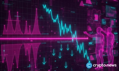 XRP trades below key technical level, analysts point to historical rally patterns