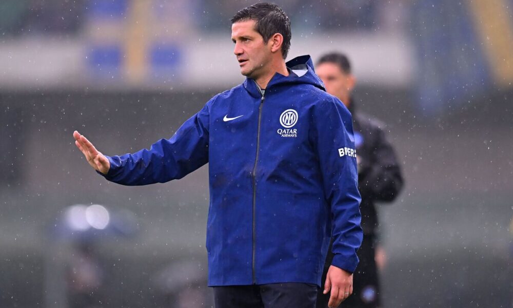 VERONA, ITALY - NOVEMBER 02: Cristian Chivu head coach of FC Internazionale during the Serie A match between Hellas Verona FC and FC Internazionale at Stadio Marcantonio Bentegodi on November 02, 2025 in Verona, Italy. (Photo by Alessandro Sabattini/Getty Images)