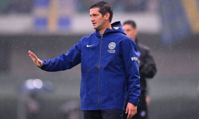 VERONA, ITALY - NOVEMBER 02: Cristian Chivu head coach of FC Internazionale during the Serie A match between Hellas Verona FC and FC Internazionale at Stadio Marcantonio Bentegodi on November 02, 2025 in Verona, Italy. (Photo by Alessandro Sabattini/Getty Images)