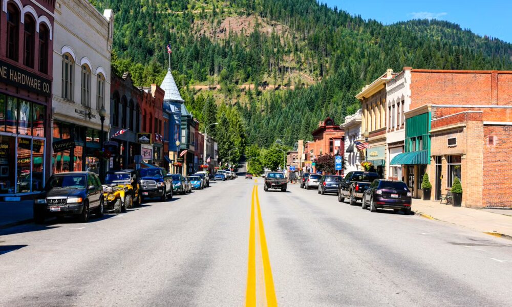 Idaho police respond to reports of active shooter near county courthouse