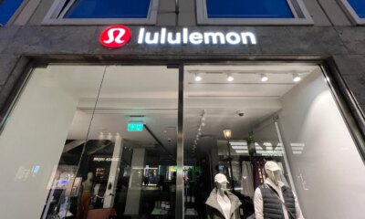 Lululemon Athletica Yoga Fashion Store