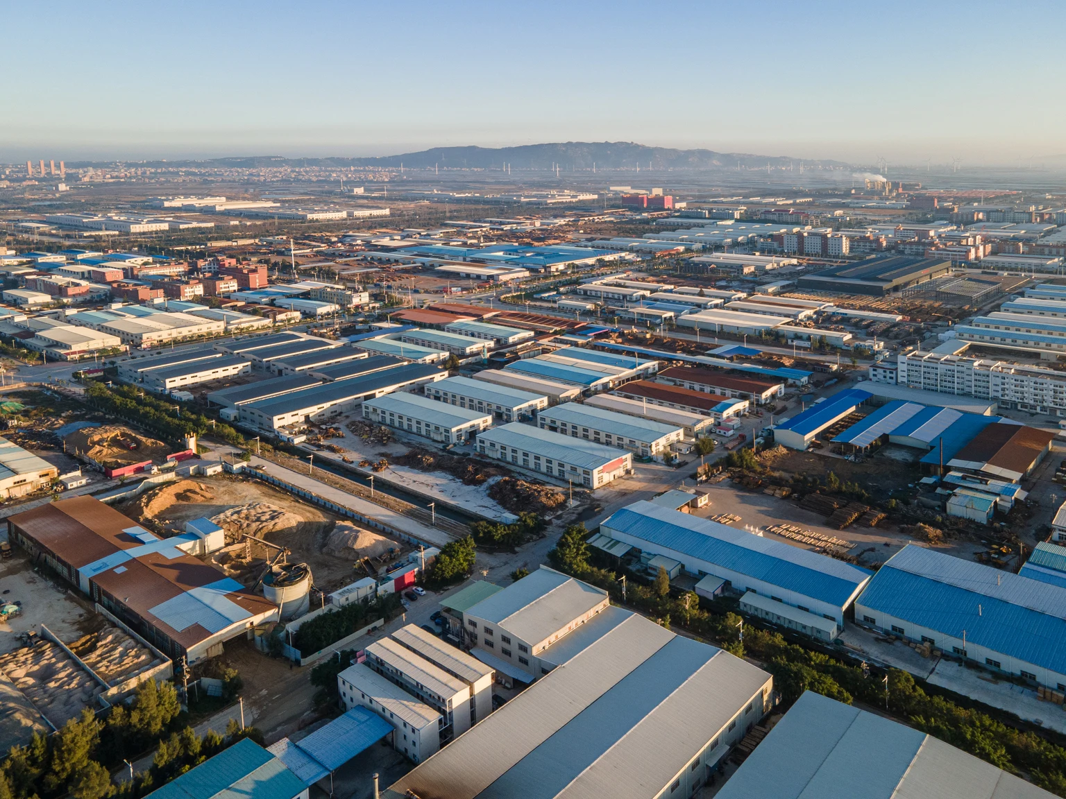 DXP Enterprises: Cash Is Strong, Growth Lagging, Wait For Signals