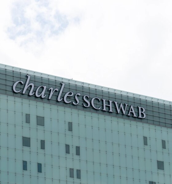 Charles Schwab: A Good Moment To Accumulate Preferred Stock (NYSE:SCHW)