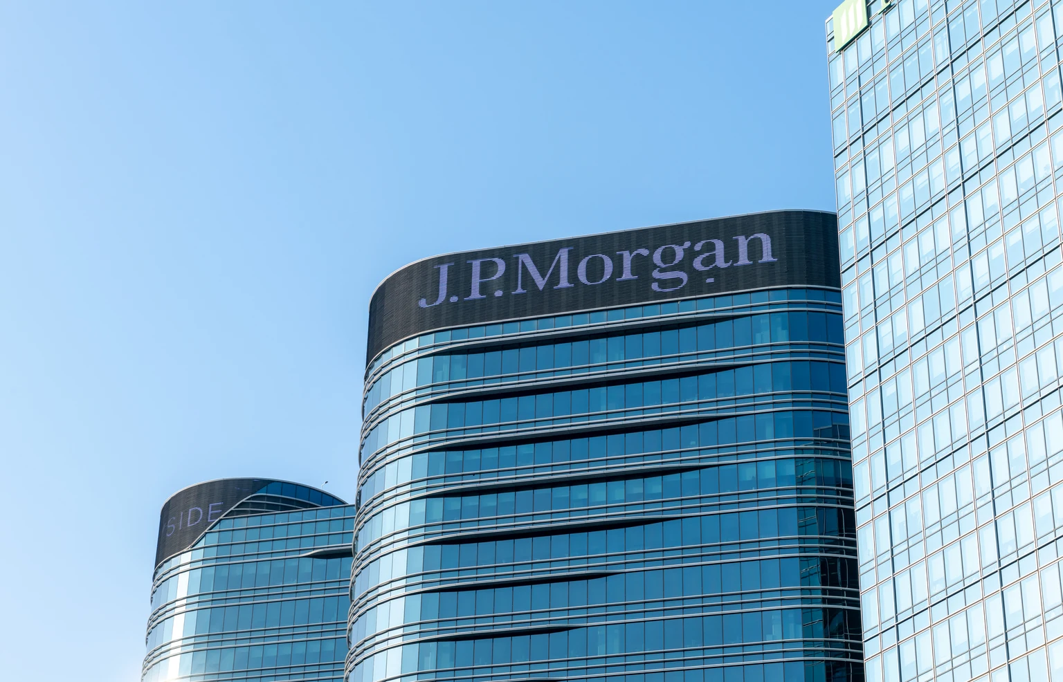 JPMorgan Stock: Leveraging Unparalleled Strength To Build Future Growth (NYSE:JPM)