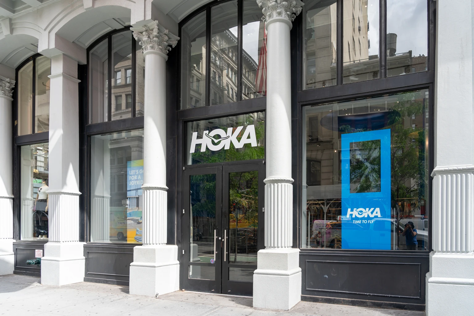 Deckers Outdoor: Undervalued, Low-Leveraged Compounder With Tailwinds Ahead