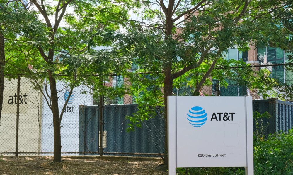 AT&T: I Bought Baby Bonds As A Christmas Gift To Myself (NYSE:T)