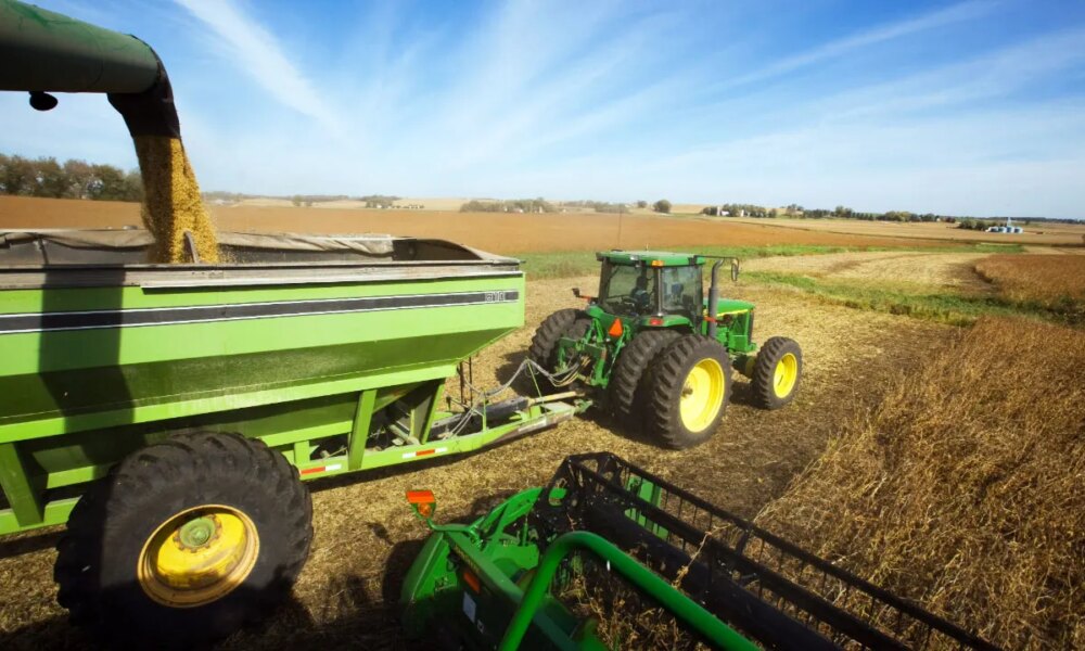 Trump plans to cut farming equipment costs by removing regulations