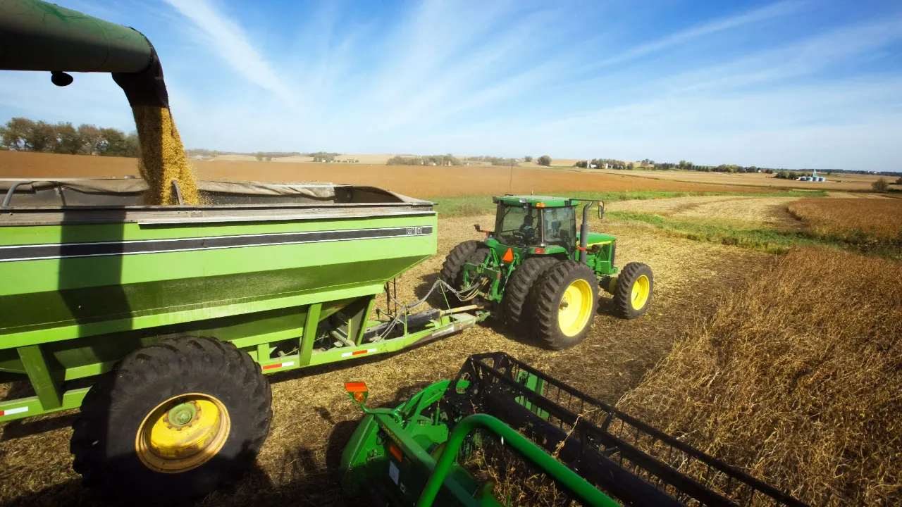 Trump plans to cut farming equipment costs by removing regulations