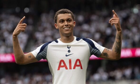 Crystal Palace and Bournemouth in Brennan Johnson race