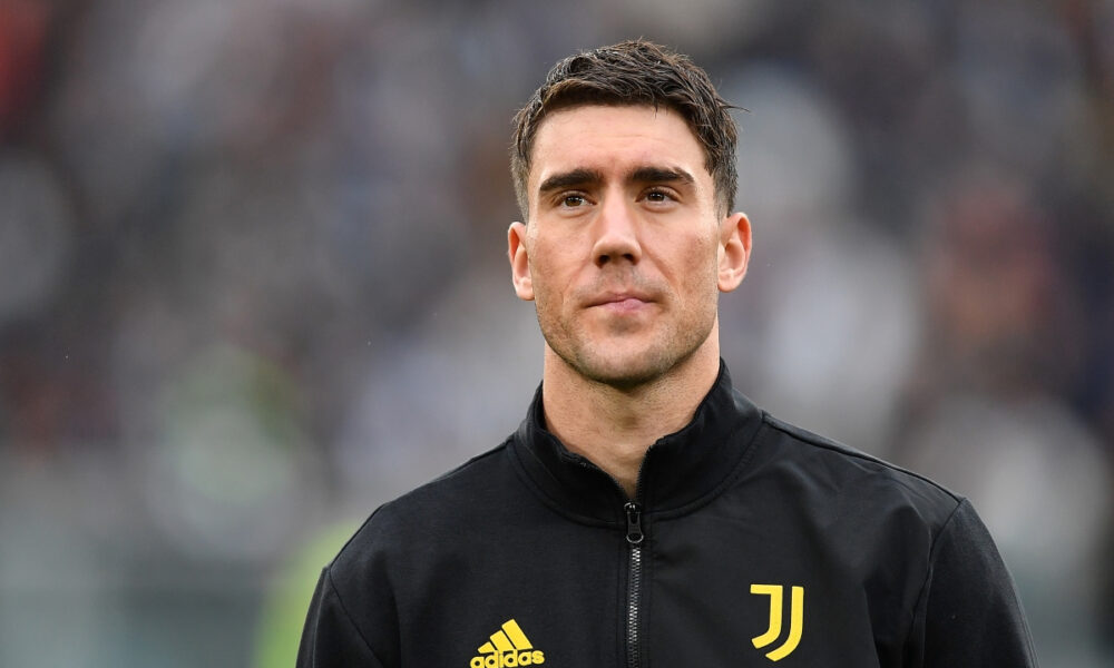 TURIN, ITALY - APRIL 27: Arsenal linked Dusan Vlahovic of Juventus looks on during the Serie A TIM match between Juventus and AC Milan at Allianz Stadium on April 27, 2024 in Turin, Italy. (Photo by Valerio Pennicino/Getty Images)