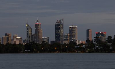 Major law firm KWM to split in two