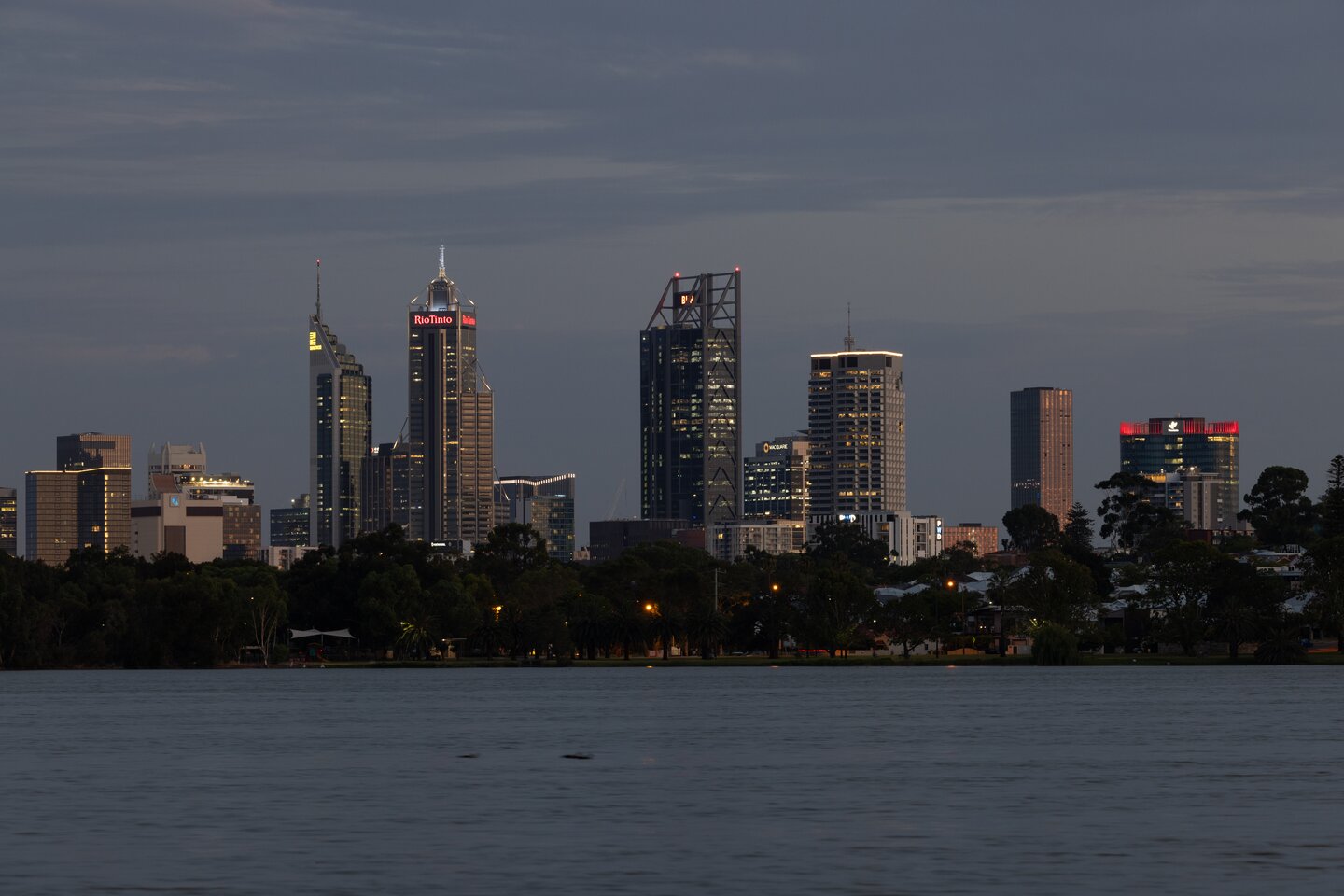 Major law firm KWM to split in two