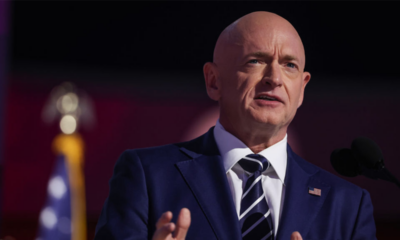 Democrat senators introduce bill requiring airline compensation for delays