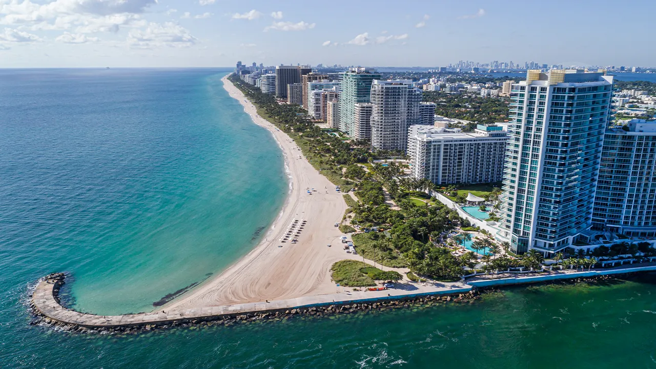 'Mamdani Effect' drives wealthy New Yorkers to Miami Beach properties