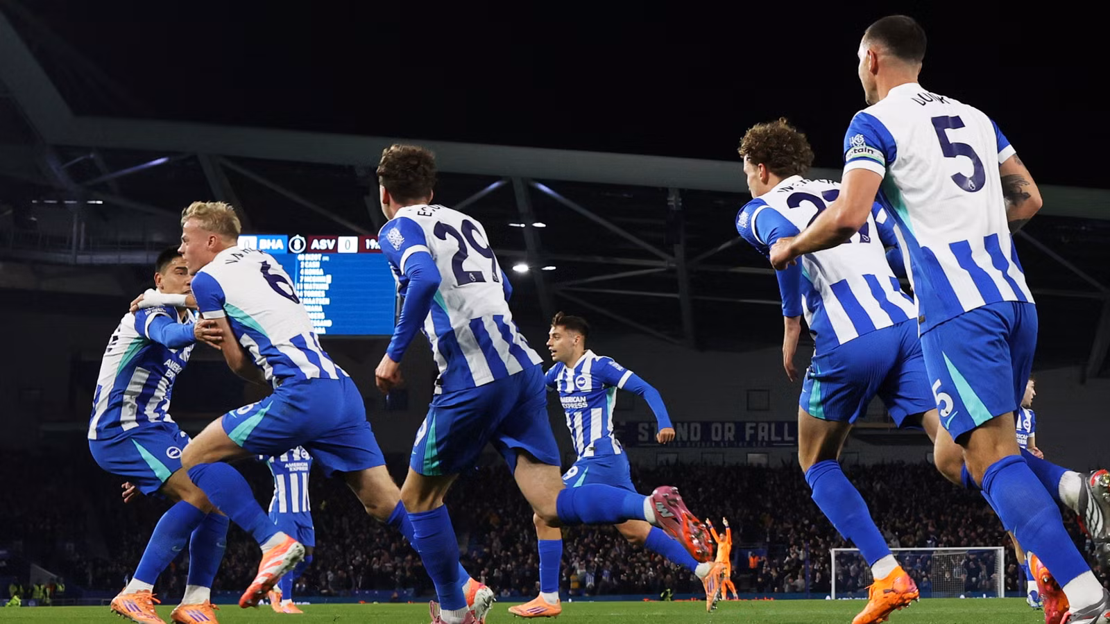 Spurs eyeing bid to sign "unbelievable" PL defender who scored twice this week