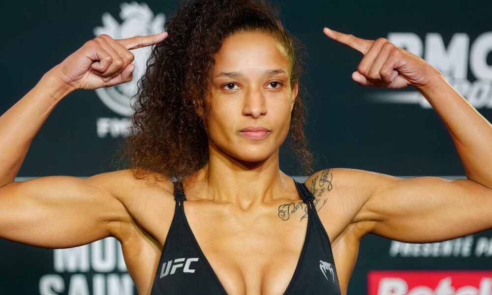 Female UFC Fighter Knocks Out Male Sparring Partner