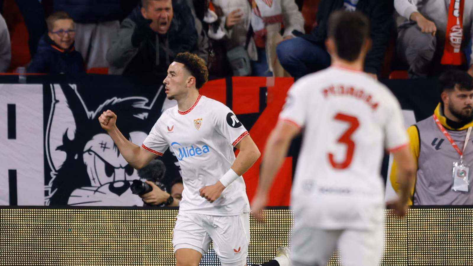 Leeds now in active talks to sign Ruben Vargas as forward makes transfer decision