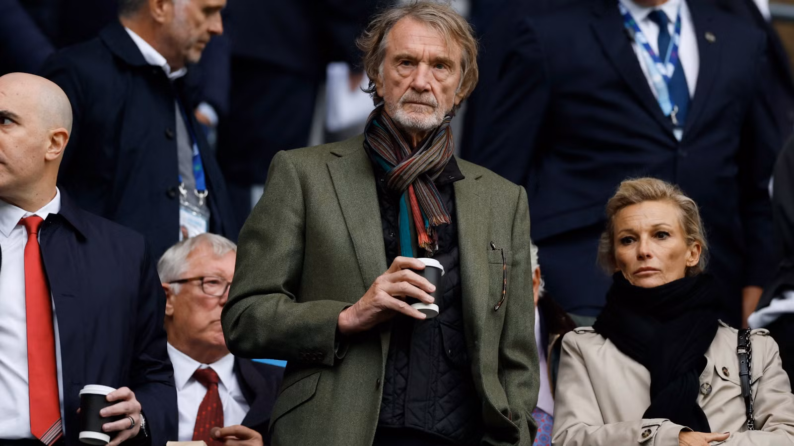 Man Utd now expecting 2026 offers to sell £70m "legend"; INEOS could sanction deal